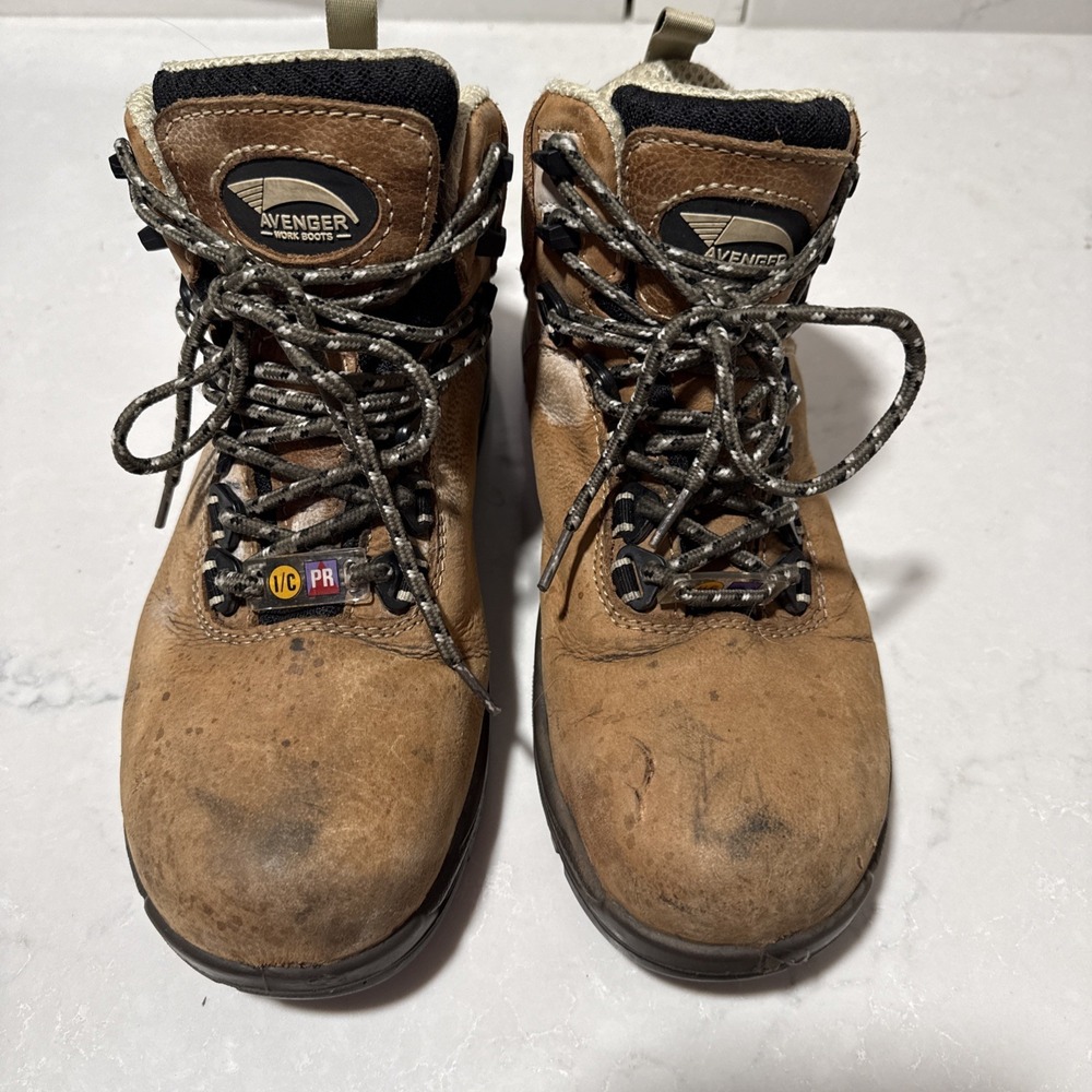 AVENGER A7644 Men's 6" Work Boots Sz 9 Steel Toe Slip Resistant Waterproof